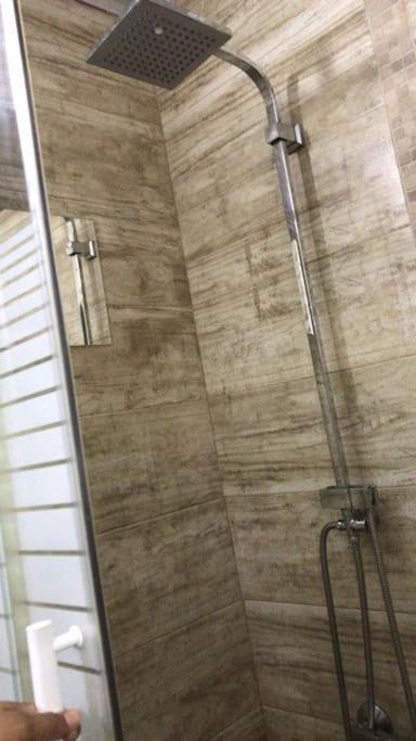 Precioso Apartamento 3 Habitaciones. Con Patio. Camas Luaran gambar