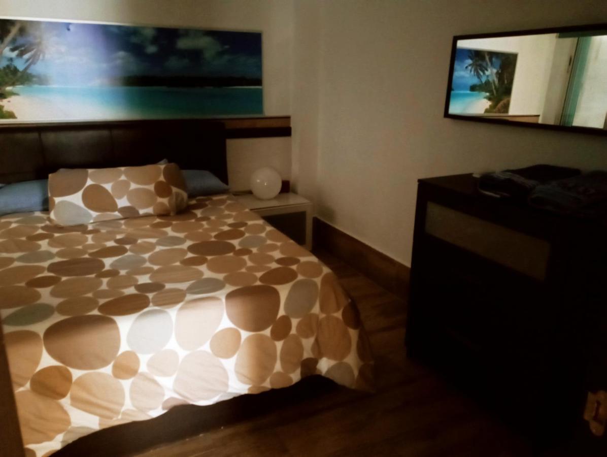 Precioso Apartamento 3 Habitaciones. Con Patio. Camas Luaran gambar