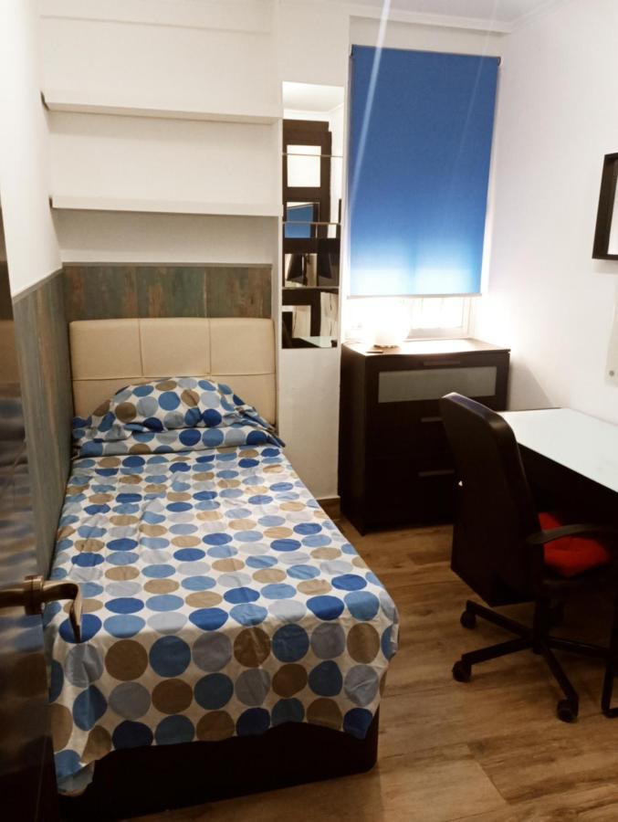 Precioso Apartamento 3 Habitaciones. Con Patio. Camas Luaran gambar